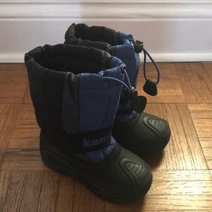 Toddler boy size 9 Kamik snow boots
